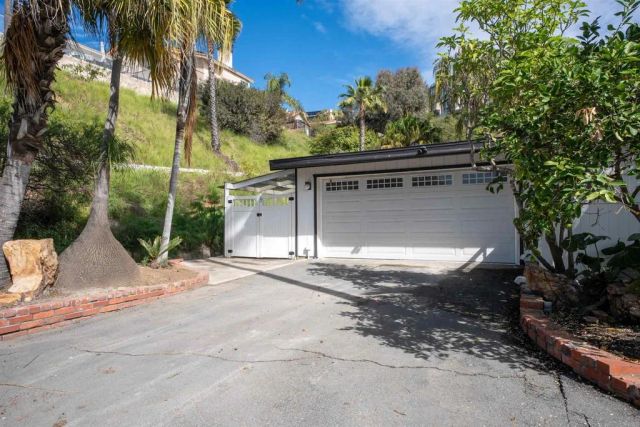 5861 College Avenue, San Diego, CA 92120