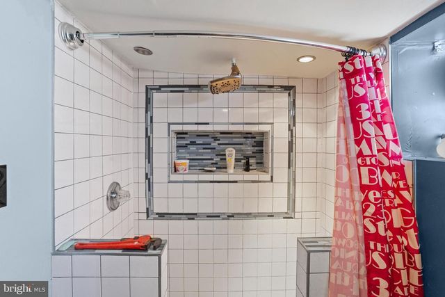 3717 N 8TH ST, Philadelphia, PA 19140