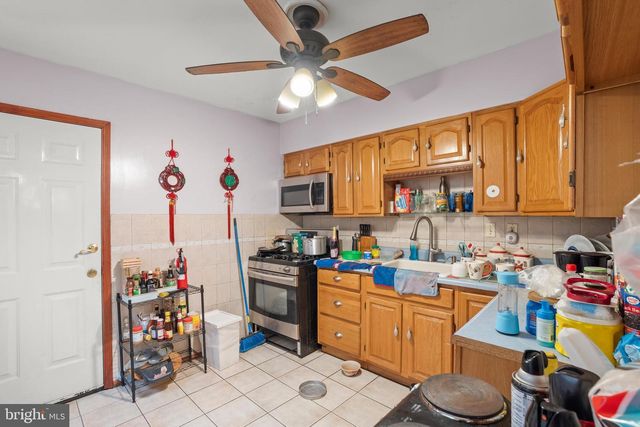 3717 N 8TH ST, Philadelphia, PA 19140