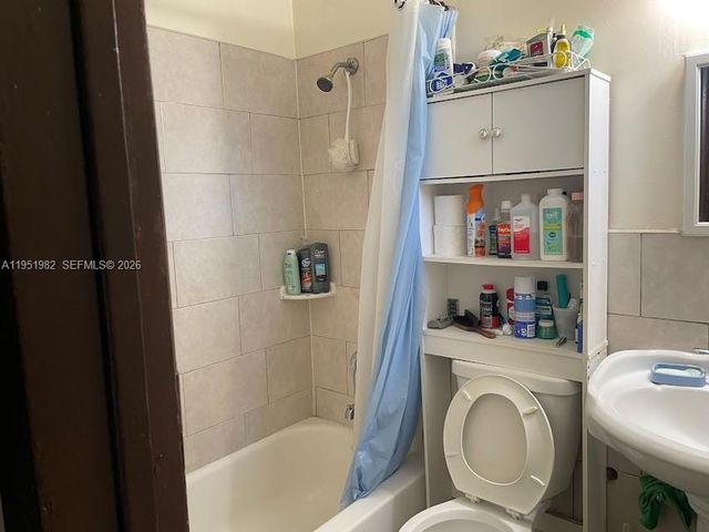 1786 NW 53rd St, Miami, FL 33142