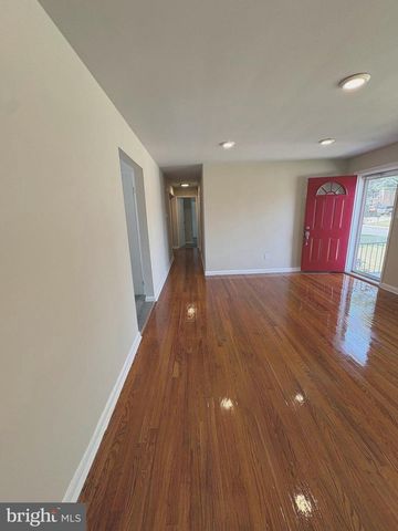 5900 JOHN ADAMS DR, Temple Hills, MD 20748
