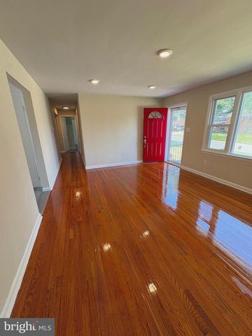 5900 JOHN ADAMS DR, Temple Hills, MD 20748