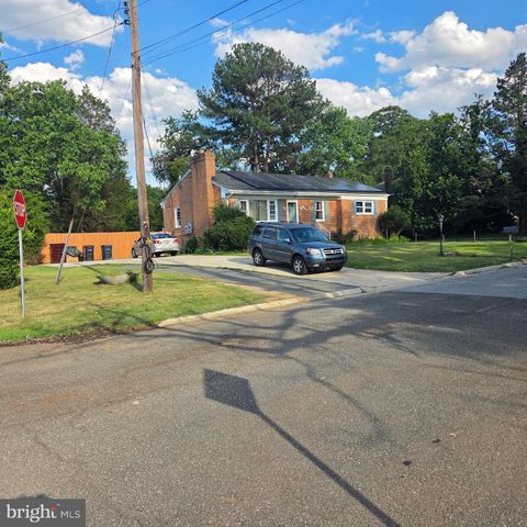 5900 JOHN ADAMS DR, Temple Hills, MD 20748