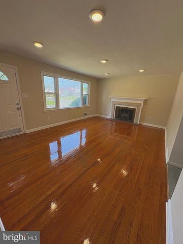 5900 JOHN ADAMS DR, Temple Hills, MD 20748