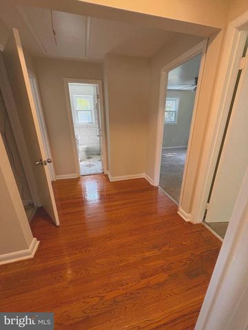 5900 JOHN ADAMS DR, Temple Hills, MD 20748