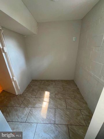 5900 JOHN ADAMS DR, Temple Hills, MD 20748