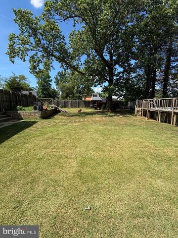 5900 JOHN ADAMS DR, Temple Hills, MD 20748