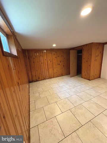 5900 JOHN ADAMS DR, Temple Hills, MD 20748