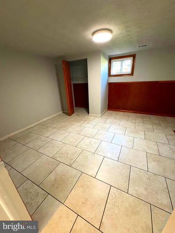 5900 JOHN ADAMS DR, Temple Hills, MD 20748