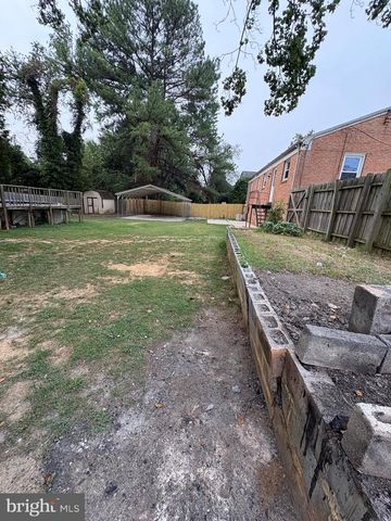 5900 JOHN ADAMS DR, Temple Hills, MD 20748