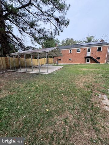5900 JOHN ADAMS DR, Temple Hills, MD 20748