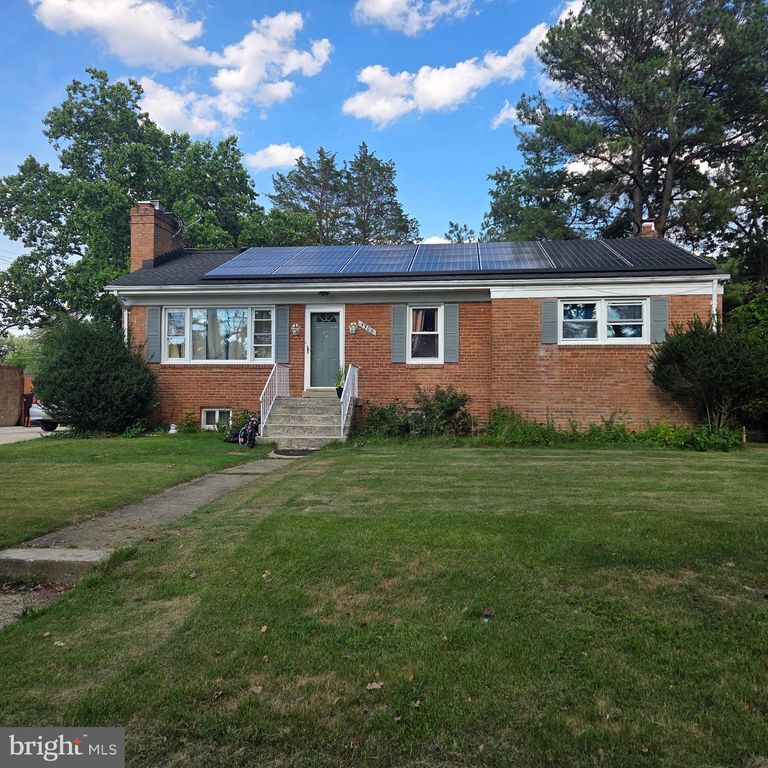 5900 JOHN ADAMS DR, Temple Hills, MD 20748