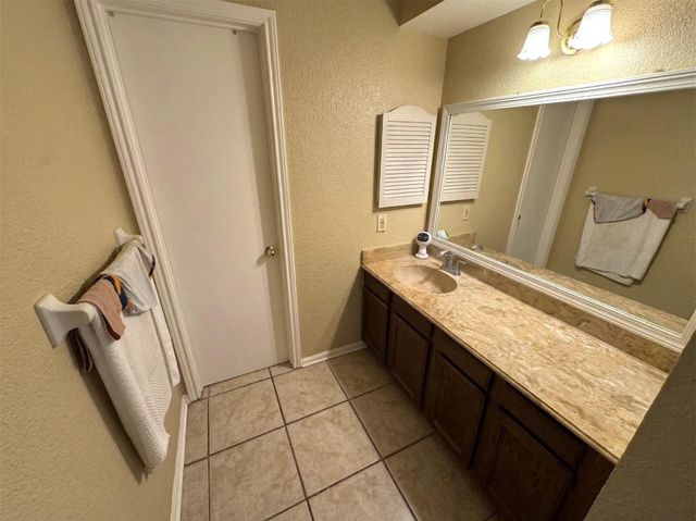 7315 Foxside Lane, Humble, TX 77338