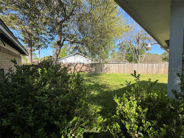 7315 Foxside Lane, Humble, TX 77338