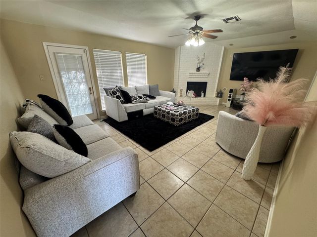 7315 Foxside Lane, Humble, TX 77338