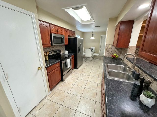 7315 Foxside Lane, Humble, TX 77338