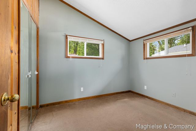 9048 Loveless Drive Ne, Courtland Twp, MI 49341