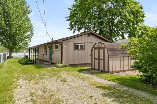 9048 Loveless Drive Ne, Courtland Twp, MI 49341