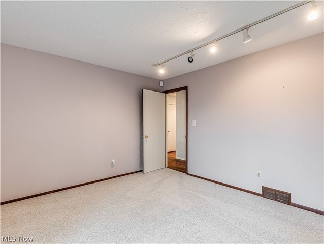 2675 Warrensville Center Road 2, Shaker Heights, OH 44122