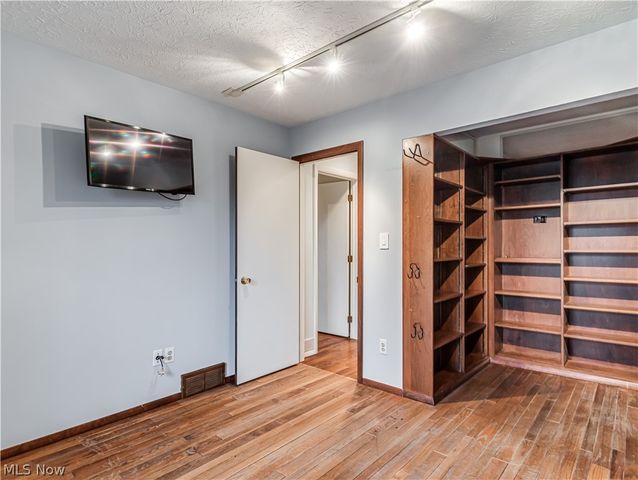 2675 Warrensville Center Road 2, Shaker Heights, OH 44122