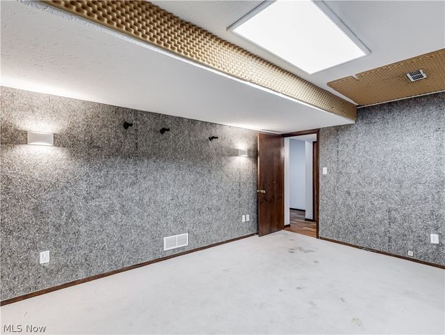 2675 Warrensville Center Road 2, Shaker Heights, OH 44122