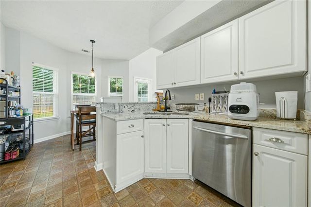 983 ASPEN DR Drive, Lithia Springs, GA 30122