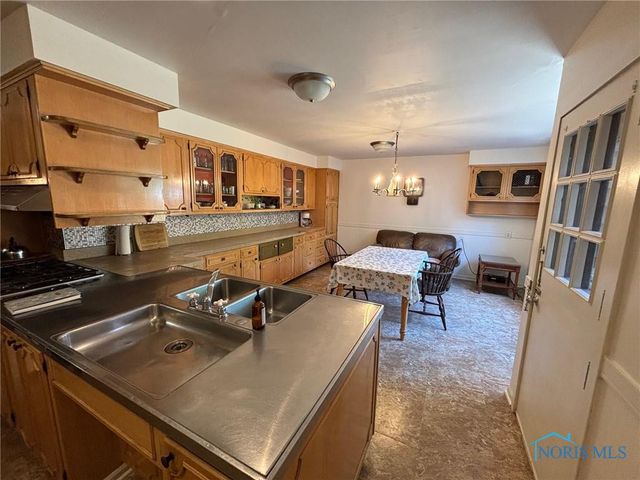 630 Center Ridge Road, Bryan, OH 43506