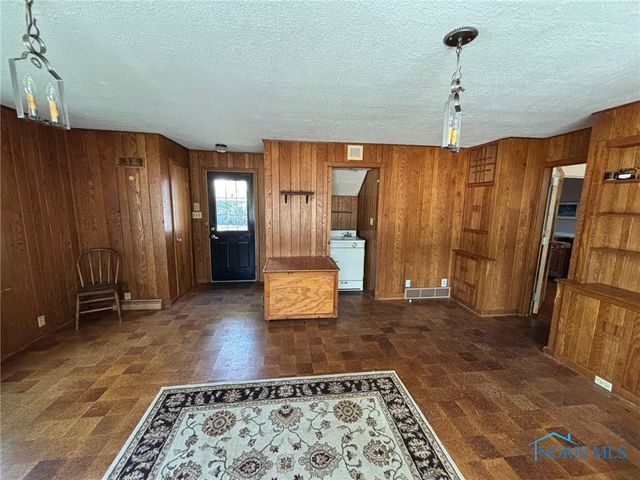 630 Center Ridge Road, Bryan, OH 43506