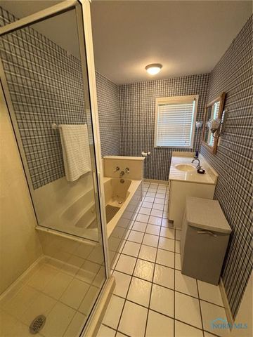 630 Center Ridge Road, Bryan, OH 43506