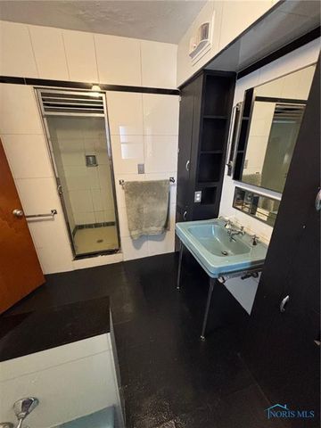 630 Center Ridge Road, Bryan, OH 43506