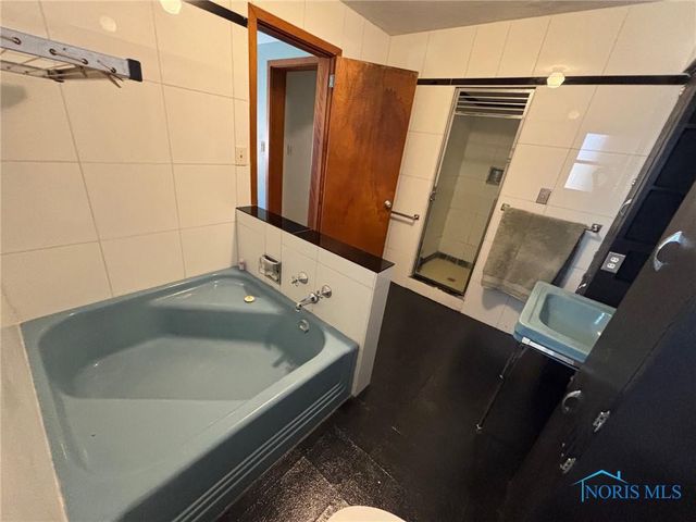 630 Center Ridge Road, Bryan, OH 43506