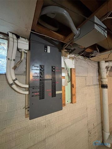 630 Center Ridge Road, Bryan, OH 43506