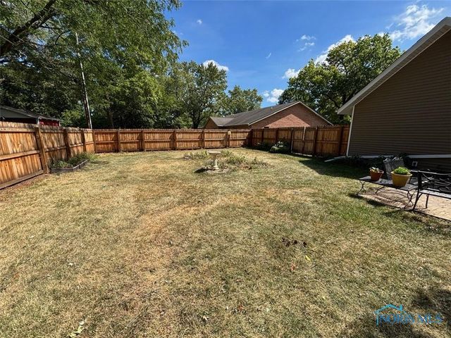 630 Center Ridge Road, Bryan, OH 43506