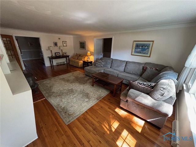 630 Center Ridge Road, Bryan, OH 43506