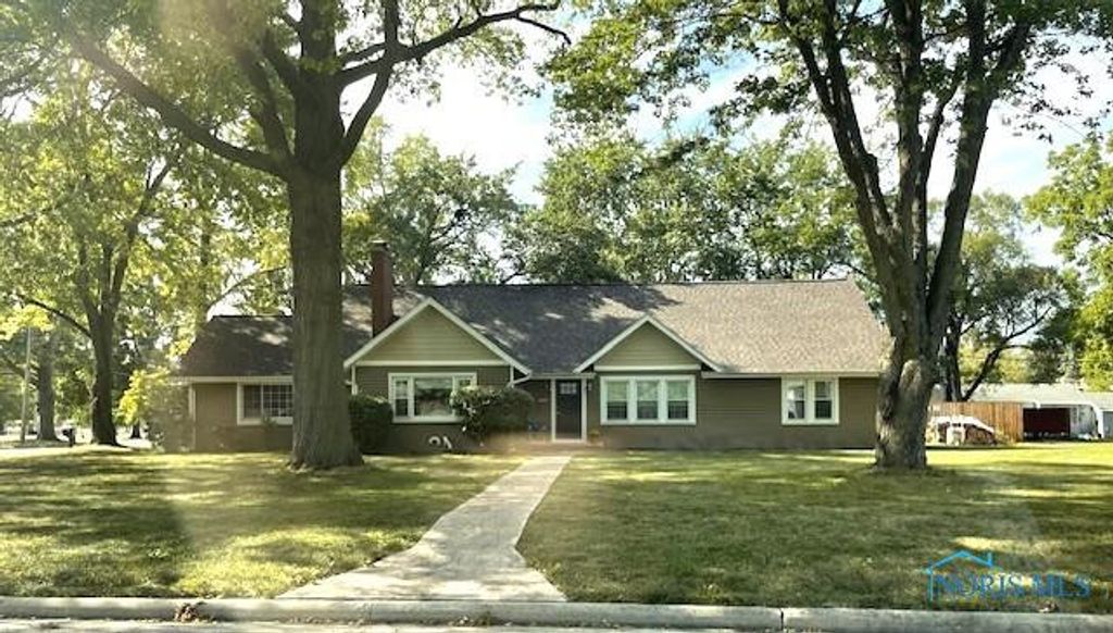 630 Center Ridge Road, Bryan, OH 43506