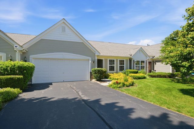 2804 N Southern Hills Drive, Wadsworth, IL 60083