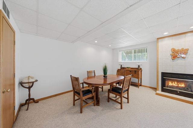 2804 N Southern Hills Drive, Wadsworth, IL 60083