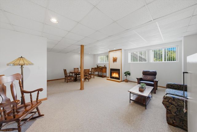 2804 N Southern Hills Drive, Wadsworth, IL 60083