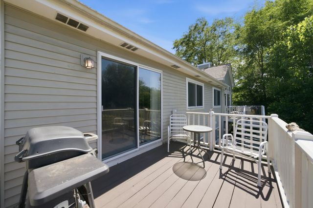 2804 N Southern Hills Drive, Wadsworth, IL 60083