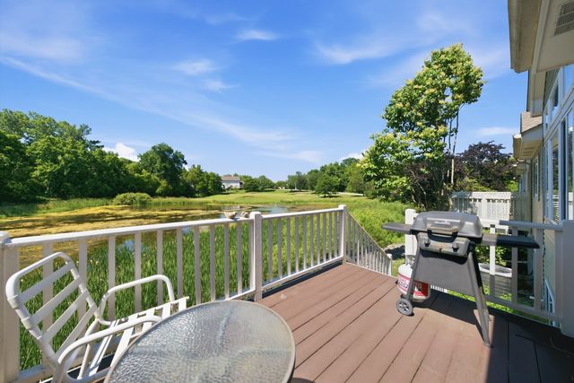 2804 N Southern Hills Drive, Wadsworth, IL 60083
