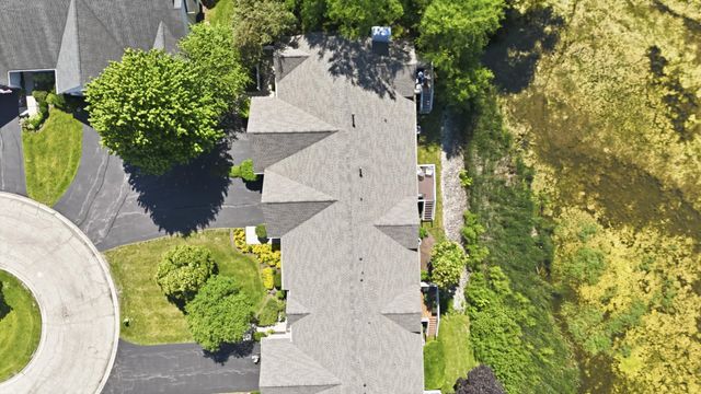 2804 N Southern Hills Drive, Wadsworth, IL 60083