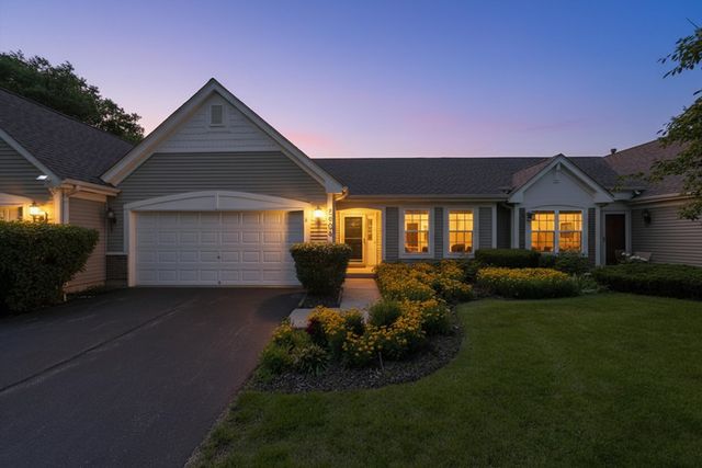 2804 N Southern Hills Drive, Wadsworth, IL 60083