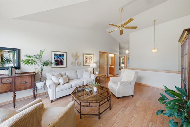 2804 N Southern Hills Drive, Wadsworth, IL 60083