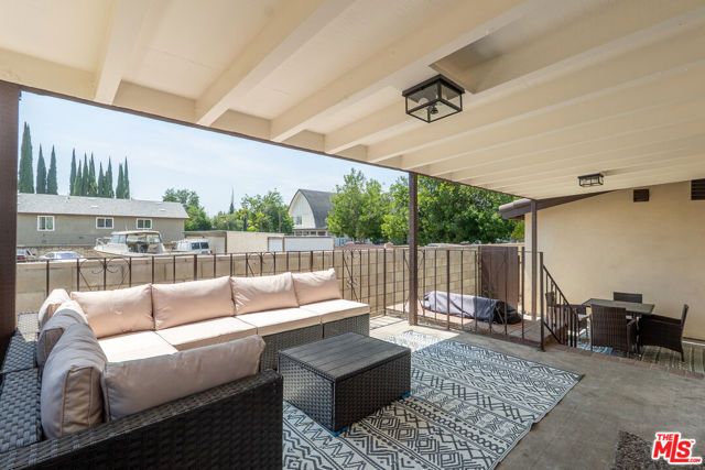 20456 Strathern St, Winnetka (los Angeles), CA 91306