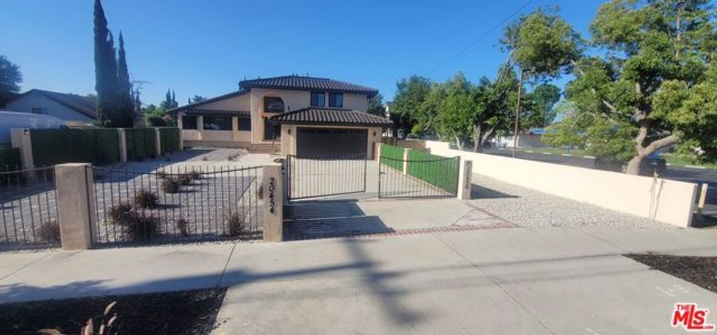20456 Strathern St, Winnetka (los Angeles), CA 91306