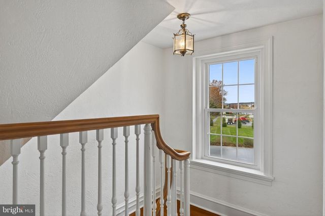 379 E MAIN ST, Leola, PA 17540