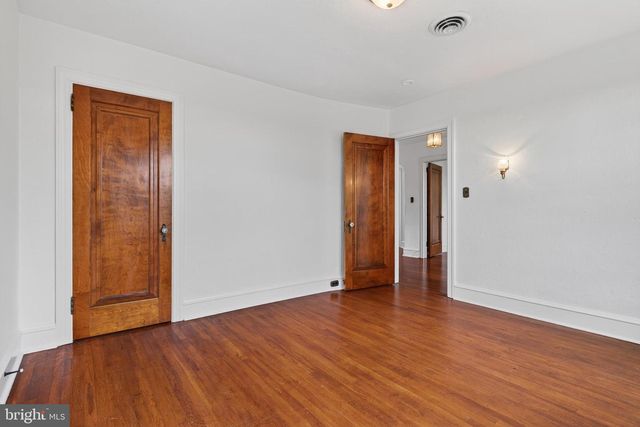 379 E MAIN ST, Leola, PA 17540