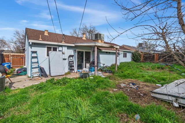 5972 N Haven Dr, North Highlands, CA 95660