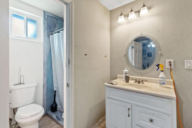 5972 N Haven Dr, North Highlands, CA 95660