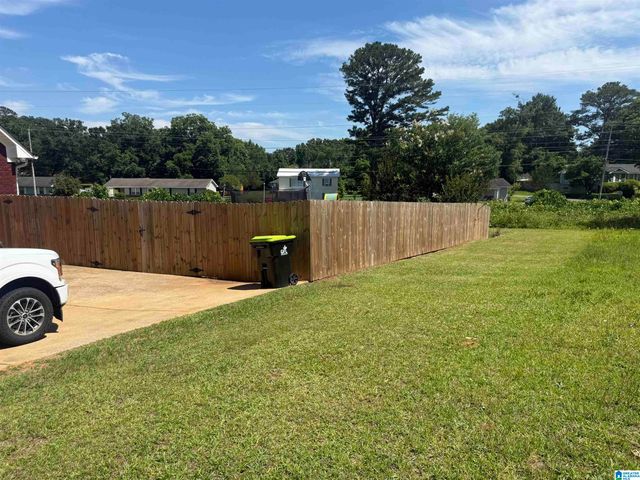 1813 PLEASANT RIDGE DRIVE, Sylacauga, AL 35150
